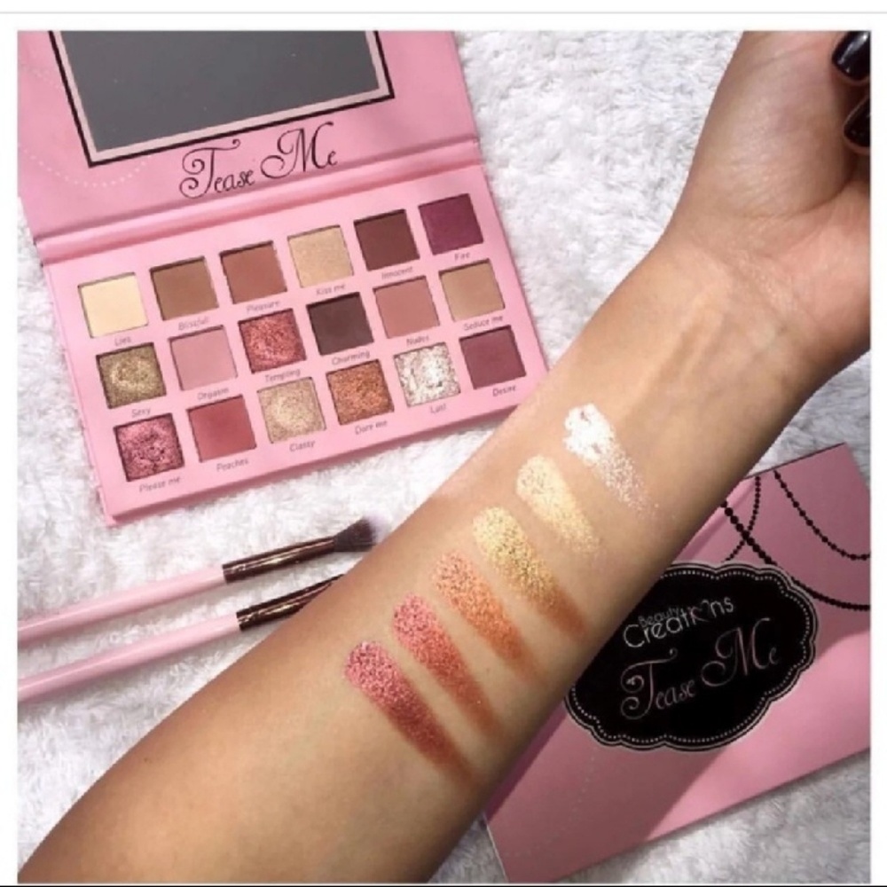 NWT Tease me Eyeshadow Palette.. - Picture 3 of 4